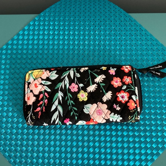 Vera Bradley Accordion Wallet Tangerine Twist - Picture 3 of 13